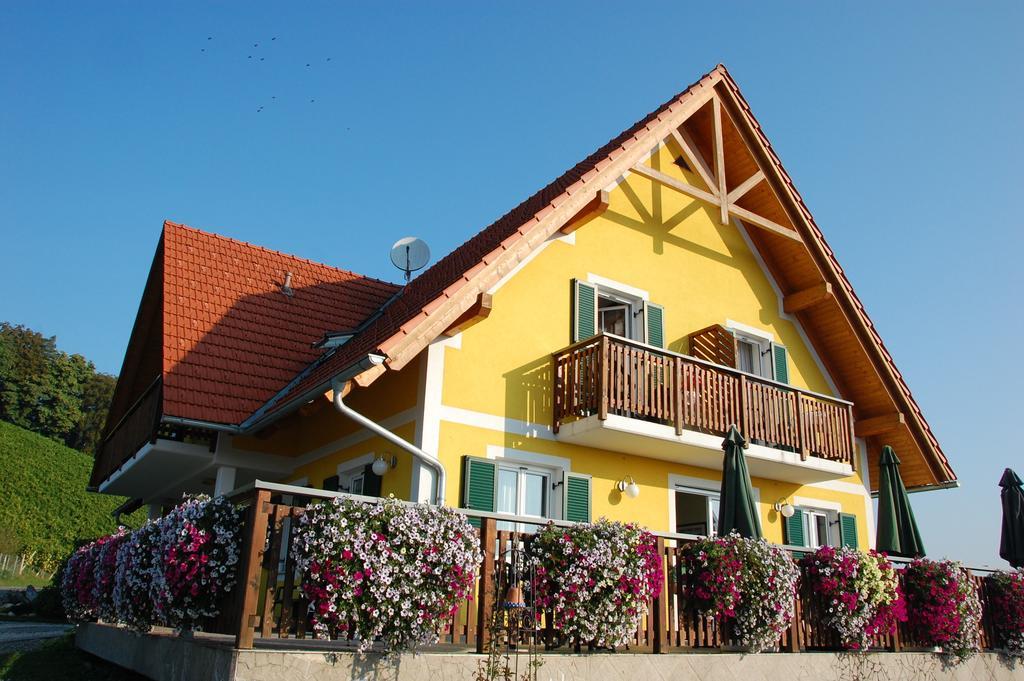 Weingut-Gästehaus Birnstingl Gamlitz Zimmer foto